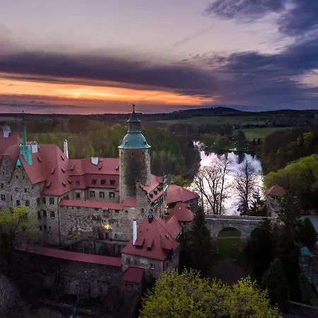Zamek Czocha Aparthotel Leśna
