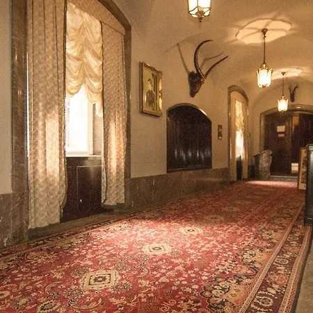 Aparthotel Zamek Czocha 3*