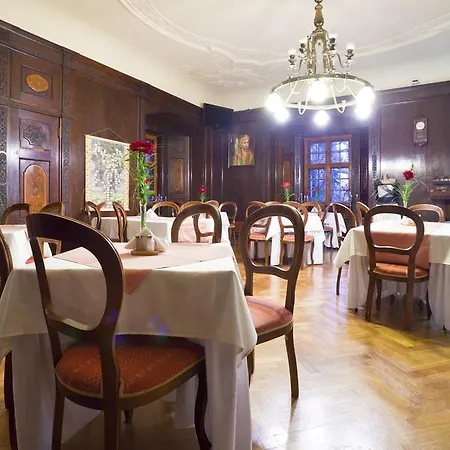 Aparthotel Zamek Czocha 3*