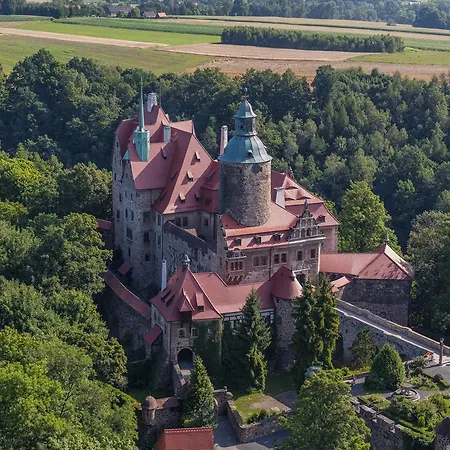 Aparthotel Zamek Czocha 3*