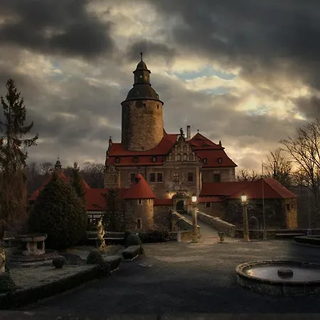 Aparthotel Zamek Czocha Leśna