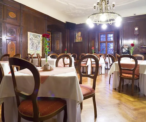 Apartmanhotel Zamek Czocha 3*